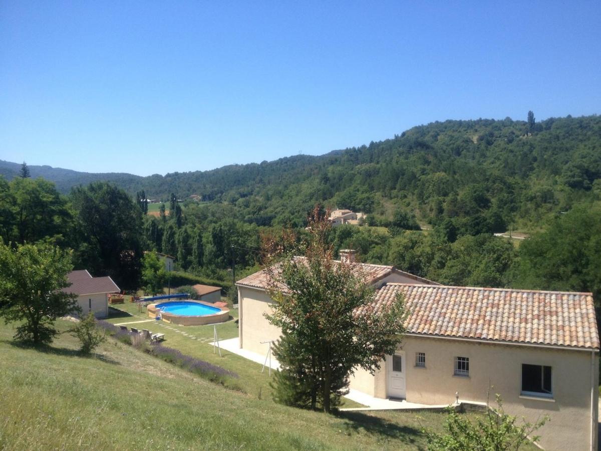 Maison De Vacances Avec Ses Petits Chalets Aouste-sur-Sye Kültér fotó